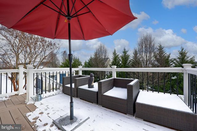 385 TORREY PINES DR, Mount Wolf, PA 17347