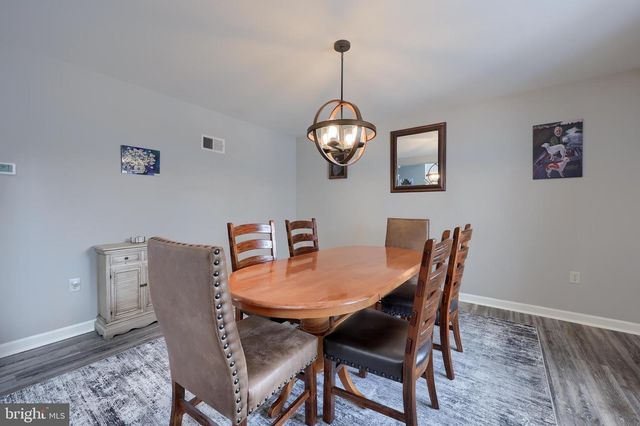 385 TORREY PINES DR, Mount Wolf, PA 17347