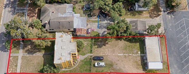 426 E CITRUS AVENUE, Eustis, FL 32726
