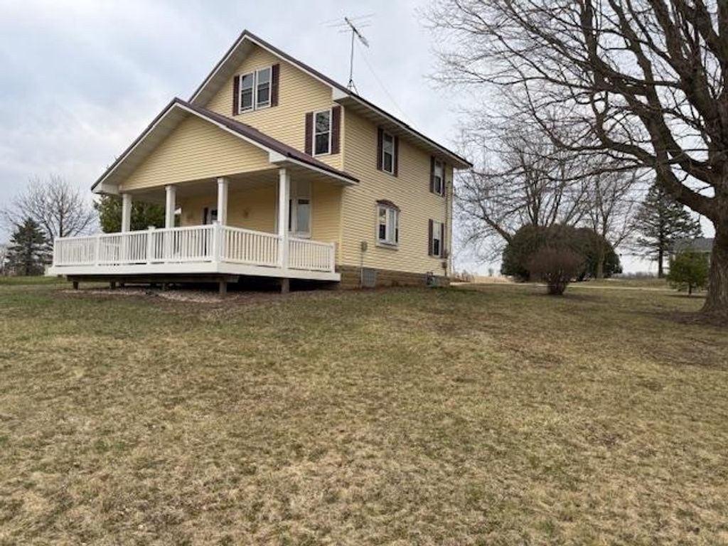 3030 Mounds View Road, Blue Mounds, WI 53517