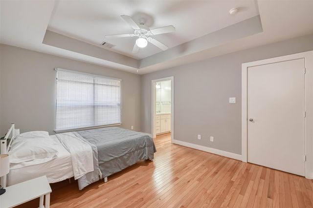 9701 Marlive Lane, Houston, TX 77025