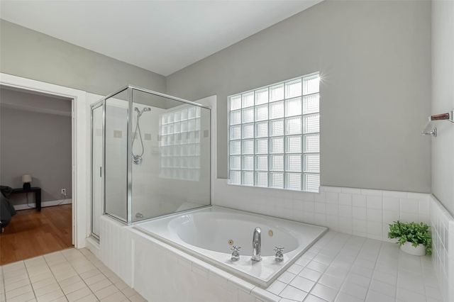 9701 Marlive Lane, Houston, TX 77025