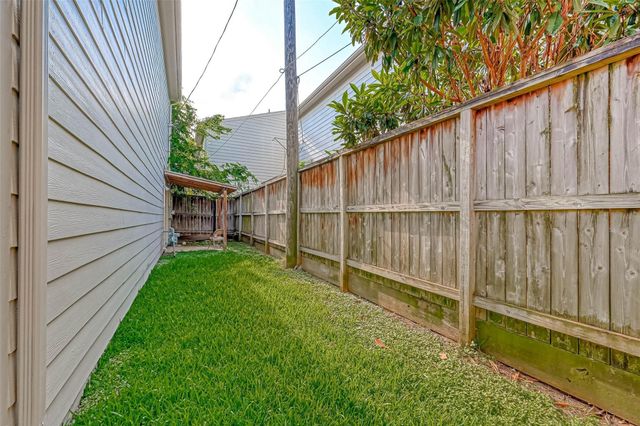 9701 Marlive Lane, Houston, TX 77025