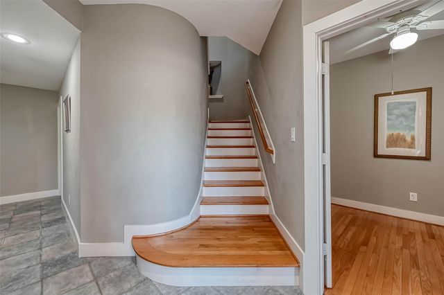 9701 Marlive Lane, Houston, TX 77025