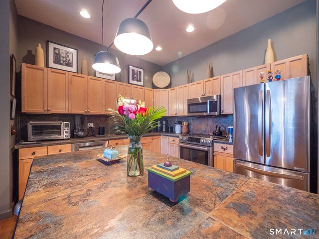 325 Lafayette Street 9105, Bridgeport, CT 06604