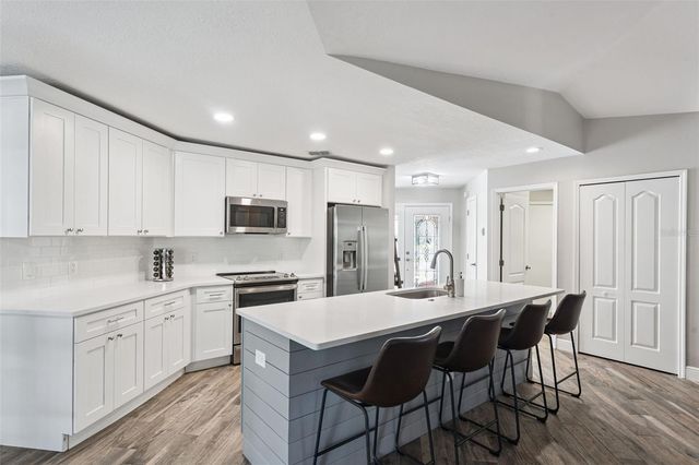 692 ROCHESTER STREET, Oviedo, FL 32765