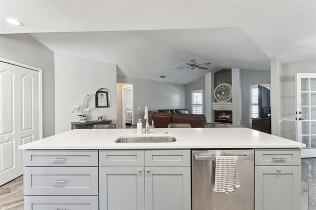 692 ROCHESTER STREET, Oviedo, FL 32765