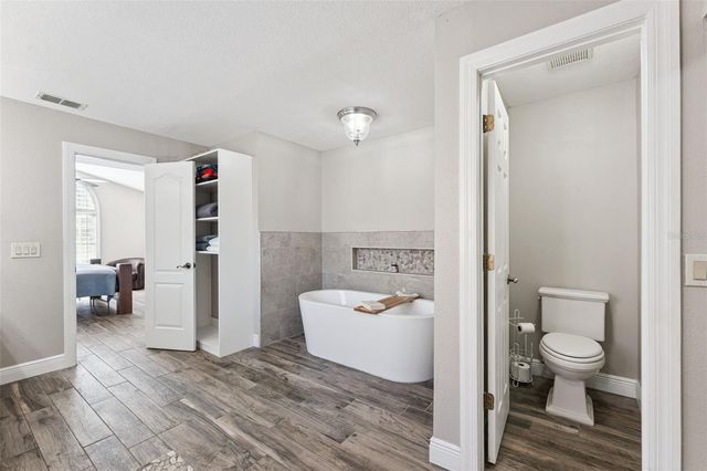 692 ROCHESTER STREET, Oviedo, FL 32765