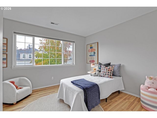 16784 Nw ARIZONA Dr, Beaverton, OR 97006