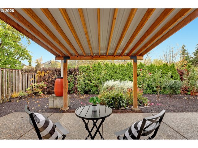 16784 Nw ARIZONA Dr, Beaverton, OR 97006