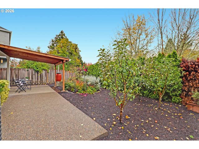 16784 Nw ARIZONA Dr, Beaverton, OR 97006