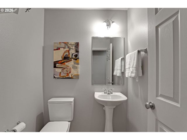 16784 Nw ARIZONA Dr, Beaverton, OR 97006