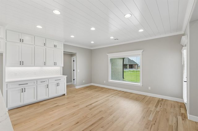 214 E 164th Place S, Glenpool, OK 74033