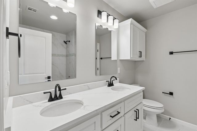 214 E 164th Place S, Glenpool, OK 74033