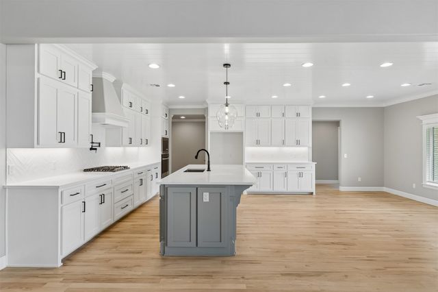 214 E 164th Place S, Glenpool, OK 74033