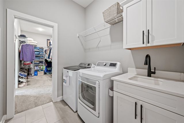 2213 NE Heritage Drive, Grimes, IA 50111