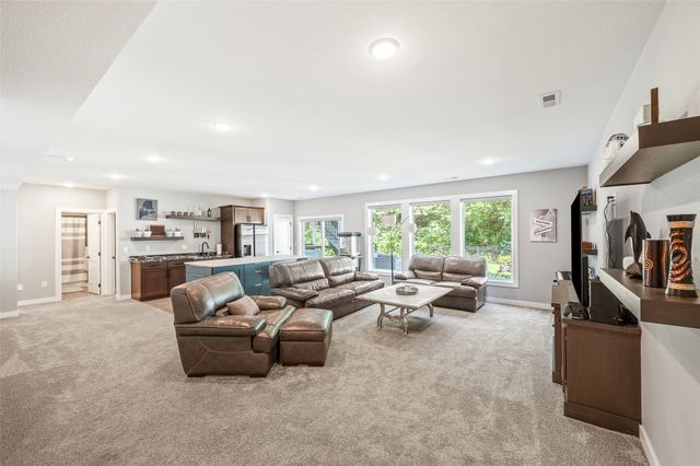2213 NE Heritage Drive, Grimes, IA 50111
