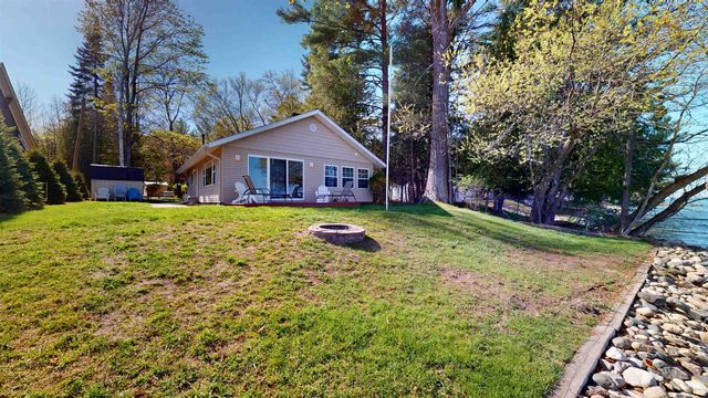 10701 Sw Torch Lake Drive, Rapid City, MI 49676