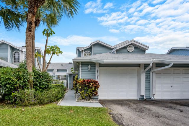 3809 Island Club Circle E, Lake Worth, FL 33462
