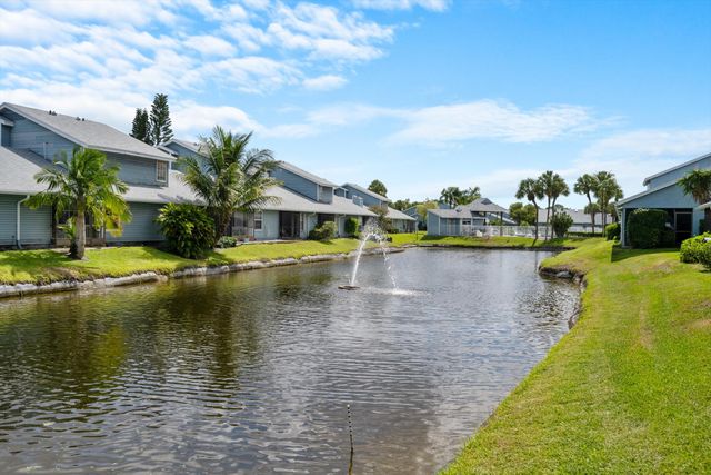 3809 Island Club Circle E, Lake Worth, FL 33462