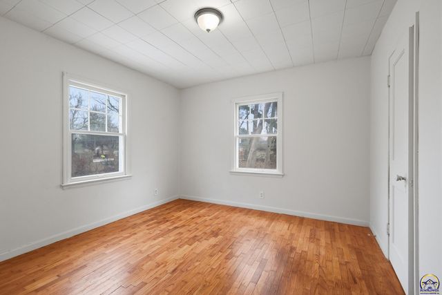 2638 SE Virginia AVE, Topeka, KS 66605