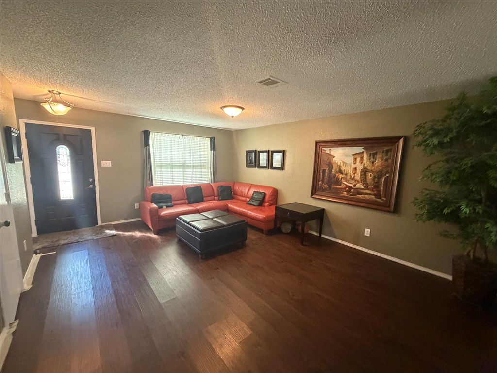 8115 Mossberg Drive, Arlington, TX 76002 — photo 5
