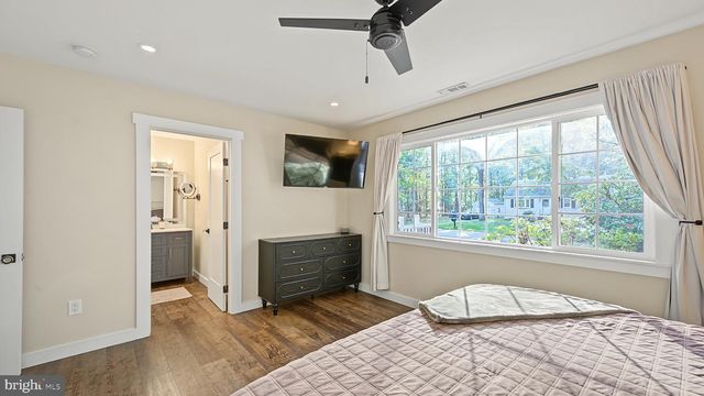 1046 CEDAR AVE, Williamstown, NJ 08094