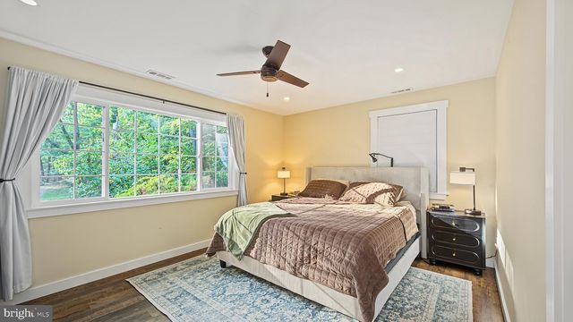 1046 CEDAR AVE, Williamstown, NJ 08094