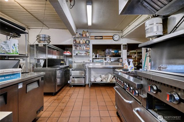 1334 Gulf Road, Point Roberts, WA 98281