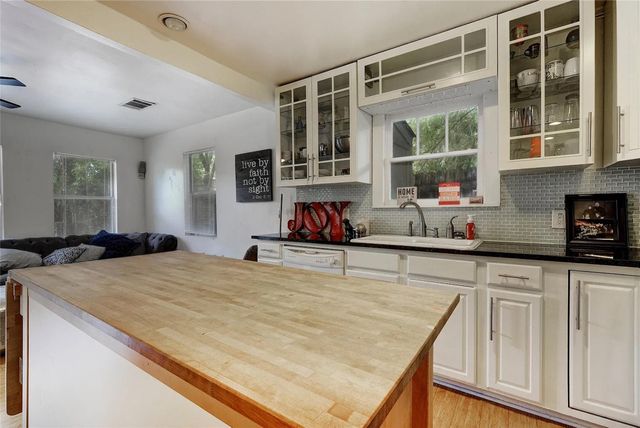 506 W Saint Johns Ave, Austin, TX 78752