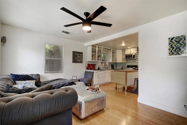 506 W Saint Johns Ave, Austin, TX 78752