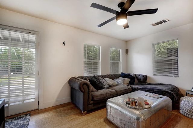 506 W Saint Johns Ave, Austin, TX 78752