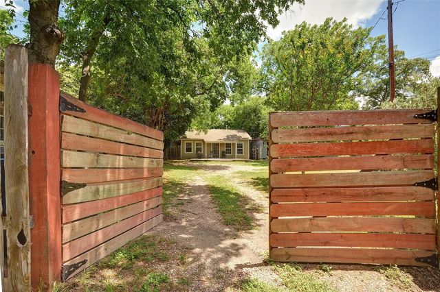 506 W Saint Johns Ave, Austin, TX 78752