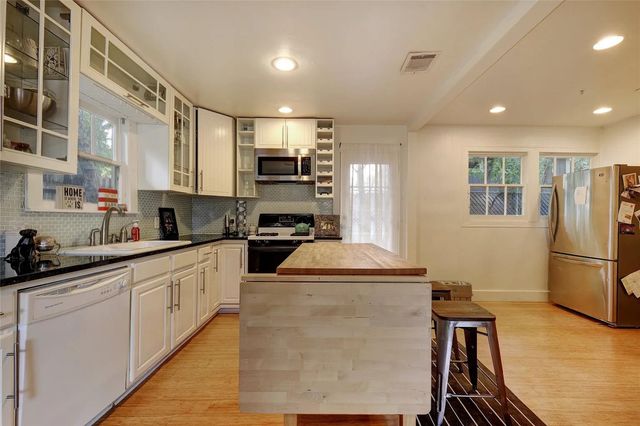 506 W Saint Johns Ave, Austin, TX 78752