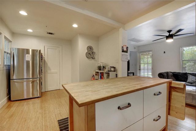 506 W Saint Johns Ave, Austin, TX 78752