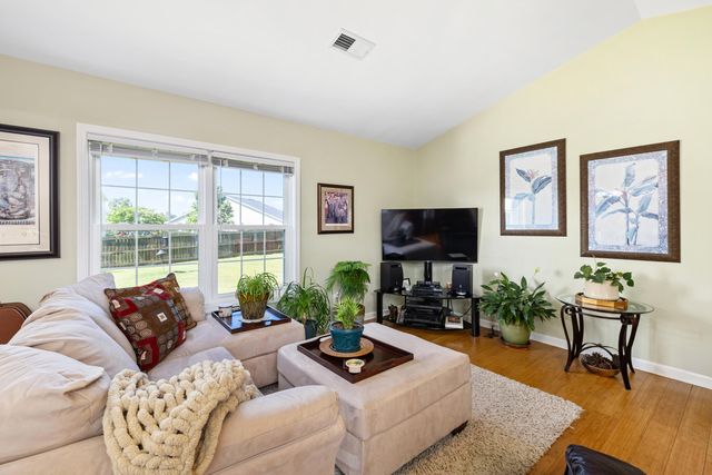 925 Farnsworth Drive, Hopkins, SC 29061