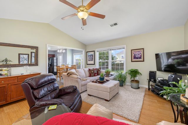 925 Farnsworth Drive, Hopkins, SC 29061