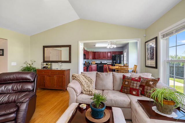 925 Farnsworth Drive, Hopkins, SC 29061