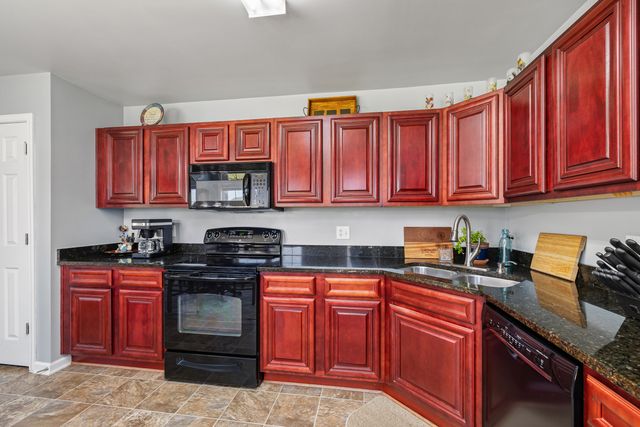 925 Farnsworth Drive, Hopkins, SC 29061