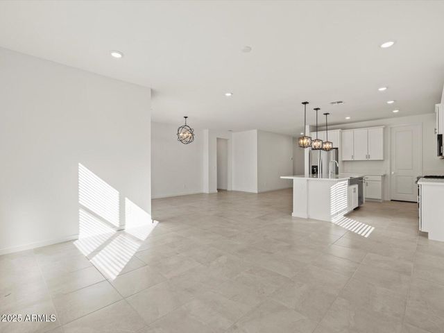 18244 N PIETRA Drive, Maricopa, AZ 85138