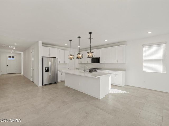 18244 N PIETRA Drive, Maricopa, AZ 85138