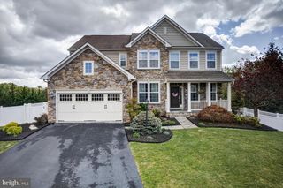 419 LYNNEHAVEN DR, Winchester, VA 22602
