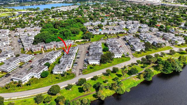 3160 Lake Osborne Dr 107, Lake Worth Beach, FL 33461