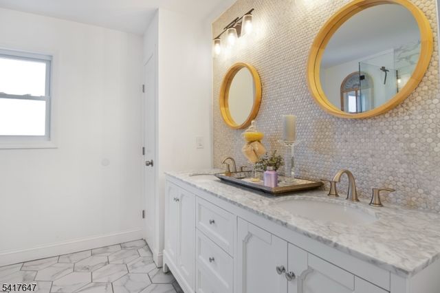 9 Apache Trail, Rockaway Twp., NJ 07866