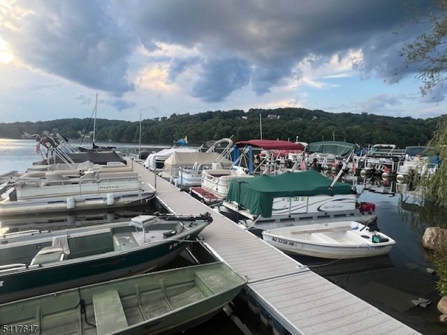 9 Apache Trail, Rockaway Twp., NJ 07866