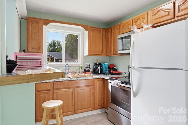 104 Jody Street, East Flat Rock, NC 28726
