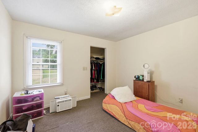 104 Jody Street, East Flat Rock, NC 28726
