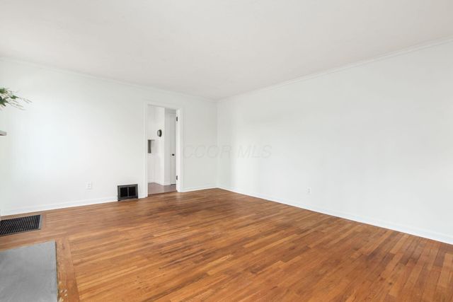 227 S Sylvan Avenue, Columbus, OH 43204