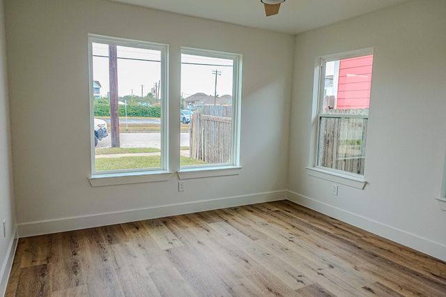 3505 Ursuline Street, Galveston, TX 77550