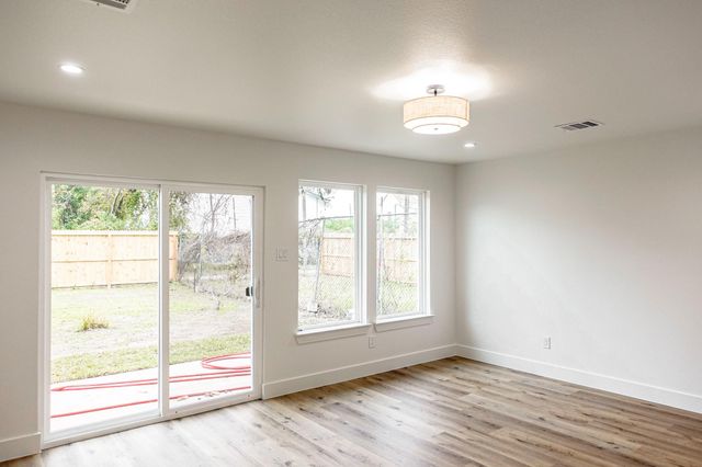 3505 Ursuline Street, Galveston, TX 77550